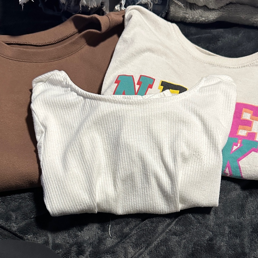 Bundle of 4 random shirts